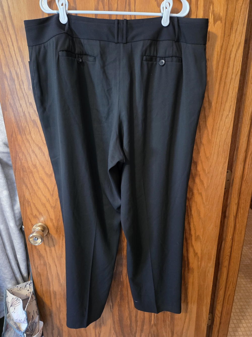 Classic Black Wide-Leg Women’s Dress Pants - Picture 6 of 6